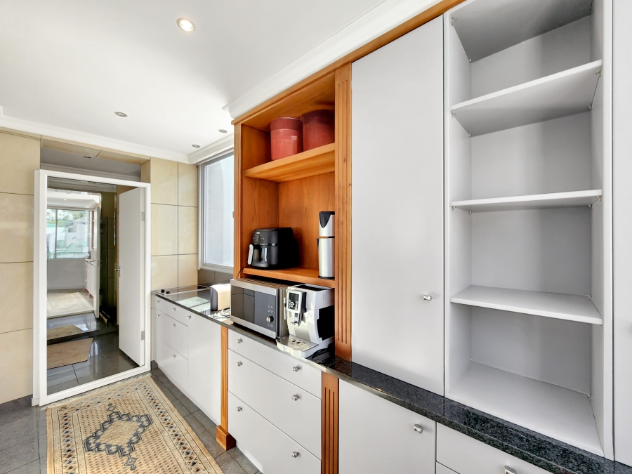2 Bedroom Property for Sale in Bantry Bay Western Cape